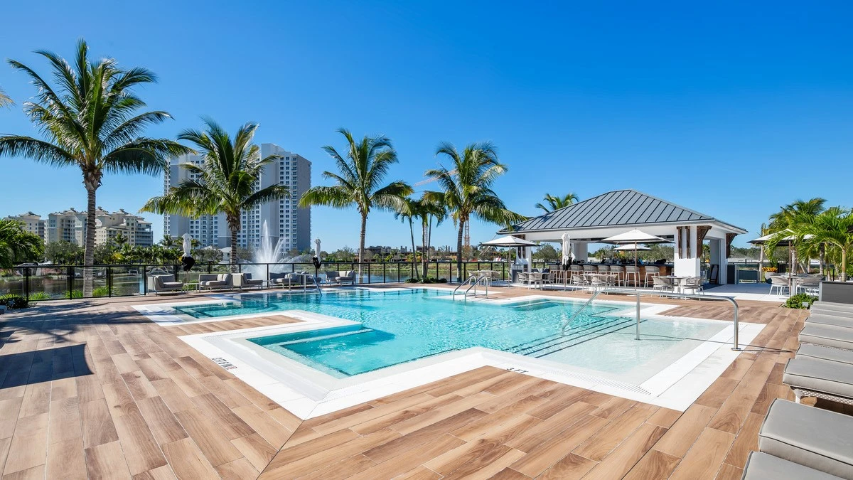 kalea bay outdoor pool, naples fl