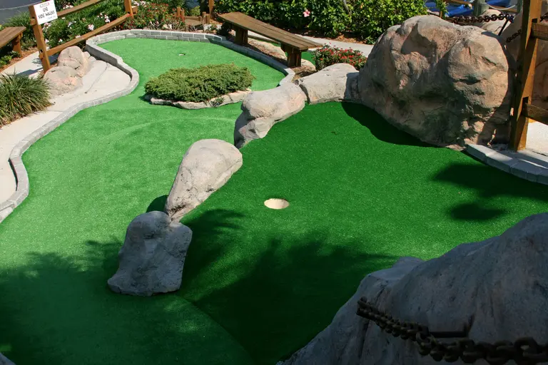 mini golf, naples, fl